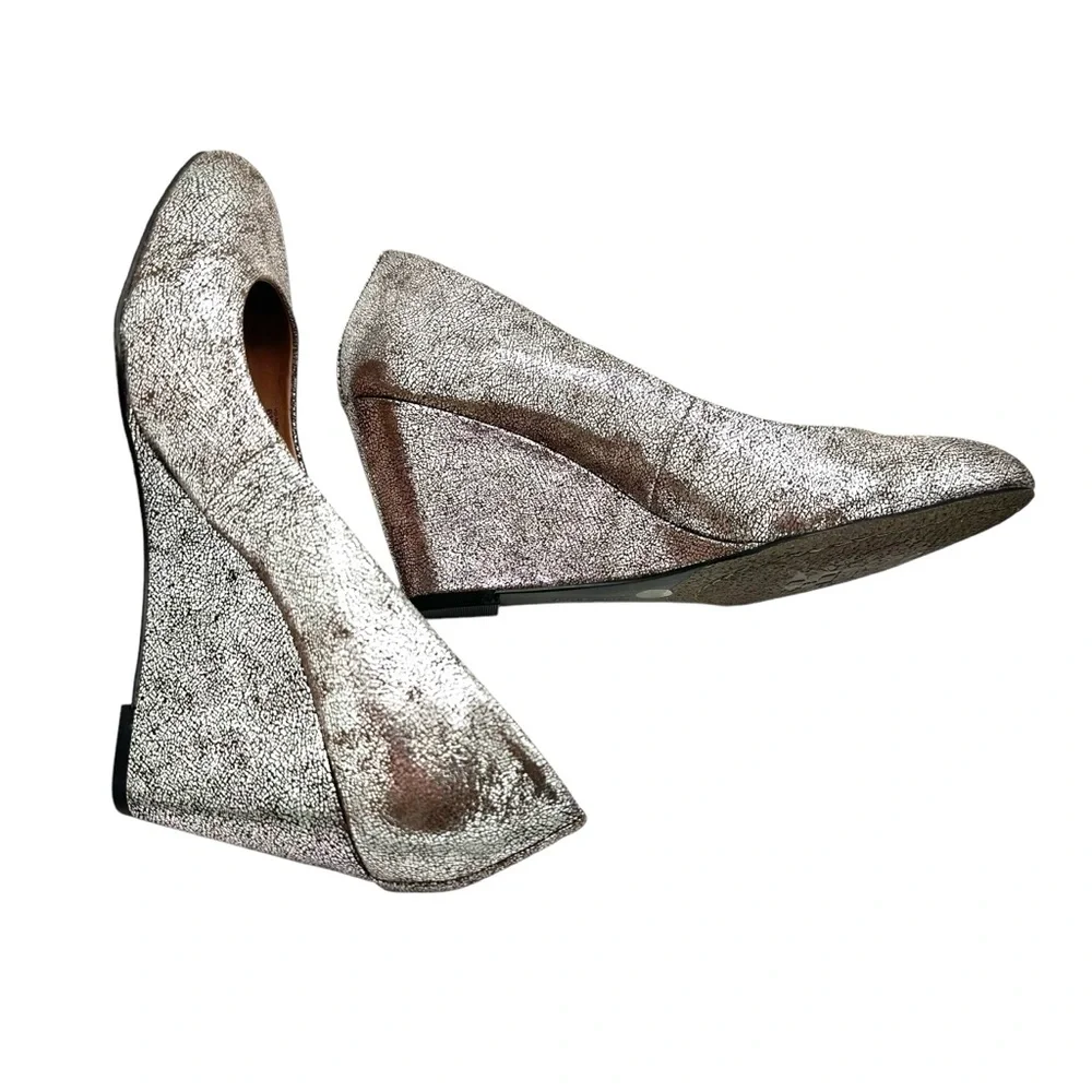 Vince Camuto Metallic Leather Wedge Heels Sz 6.5 VC-Melle Enhanced Silver‎ Pumps